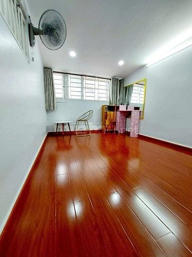Bán nhà phố Lê Văn Sỹ, Q. Phú Nhuận 42m² – Hẻm xe hơi, giá tốt