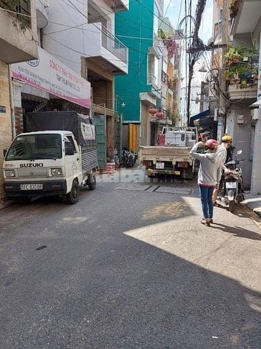 Bán nhà phố Lê Văn Sỹ, Q. Phú Nhuận 42m² – Hẻm xe hơi, giá tốt