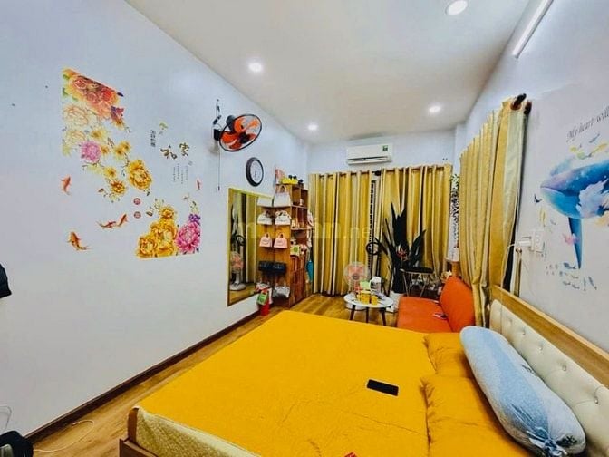 Bán nhà phố Lê Văn Sỹ, Q. Phú Nhuận 42m² – Hẻm xe hơi, giá tốt
