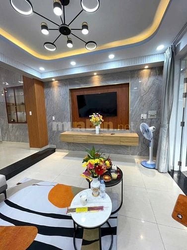 Đi nước ngoài định cư bán gấp nhà ở đường Cửu Long, phường 15, quận 10