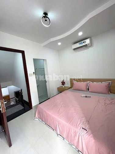 Đi nước ngoài định cư bán gấp nhà ở đường Cửu Long, phường 15, quận 10