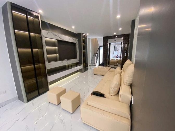 Nhà 7 tầng Thang máy, Full nội thất đẹp