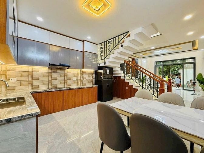Duy nhất căn giá tốt 3,75 tỷ đường Thăng Long p4 Tân Bình 75m2 4PN