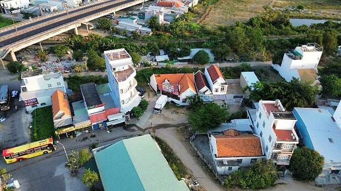 NHÀ CÓ DÒNG TIỀN > 5 TỶ/ Năm; NHÀ GÓC NGÃ 4 - 2 MT, GPXD 12 tầng