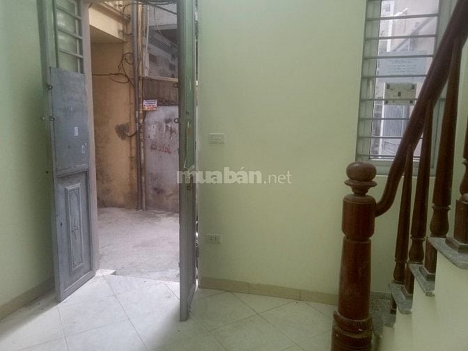Cho thuê nhà nguyên căn 15m2 x 5 tầng, 3 ngủ - 3 wc ở Đặng Tiến Đông