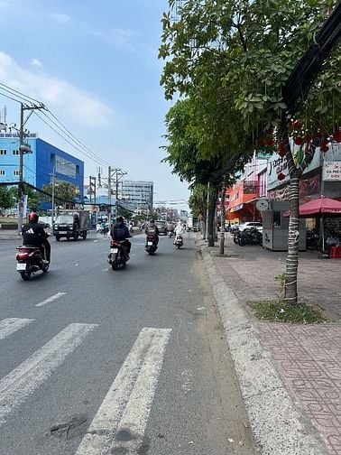 Bá đất mặt tiền Nguyễn Văn Linh, Quận 7