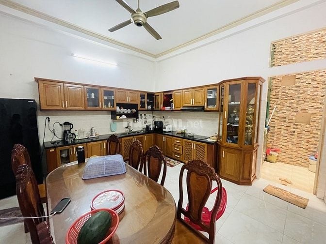 Bán Nhà Mặt Tiền,Ngay Nguyễn Sơn, 5M x 27M, 4 Tầng, Tân Phú,Chỉ 14 Tỷ 