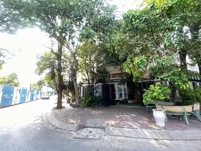 Bán nhà góc mặt tiền, khu An Phú, Thủ Đức, 10x21m đất, 3 tầng, 46 tỷ