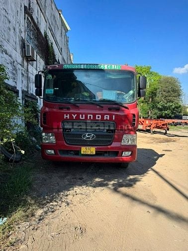TUYỂN 02 TÀI XẾ LÁI XE CONTAINER