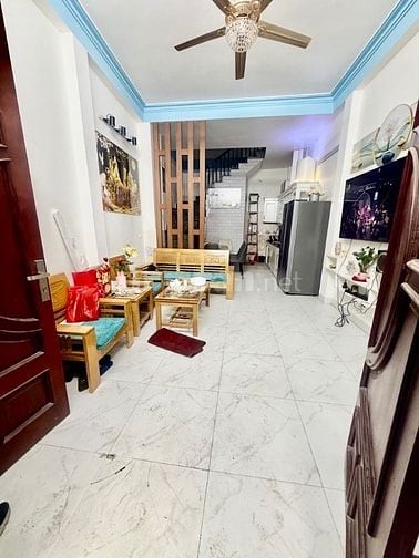 BÁN NHÀ CUỐI BÀ TRIỆU HOA HẬU, NGÕ Ô TÔ GẦN NHÀ 5M, GIÁ NHỈNH 5 TỈ