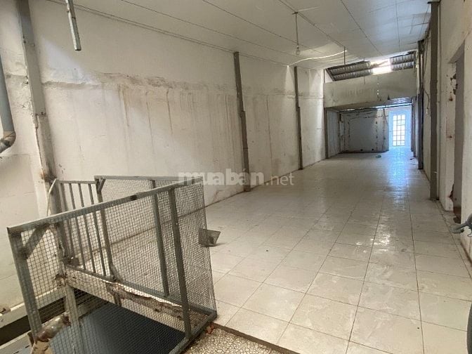 Cần cho thuê kho diện tích 250 m2 hẻm lớn thông