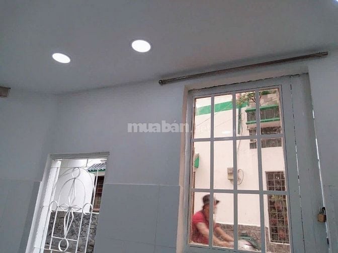 PHÒG NHỎ,DƯỚI ĐẤT, Tự DO,GÁC SUỐT,MÁYLẠNH, 1CHIẾC XE, rất tiện đi lại
