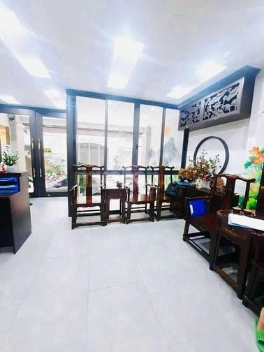 TOÀ NHÀ VP – OTO TRÁNH – TRUNG TÂM – THANG MÁY – CÓ HẦM