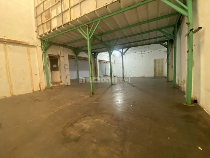 Cần cho thuê kho diện tích 250 m2 hẻm lớn thông