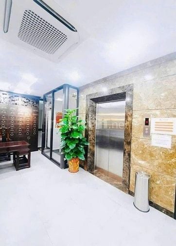 TOÀ NHÀ VP – OTO TRÁNH – TRUNG TÂM – THANG MÁY – CÓ HẦM