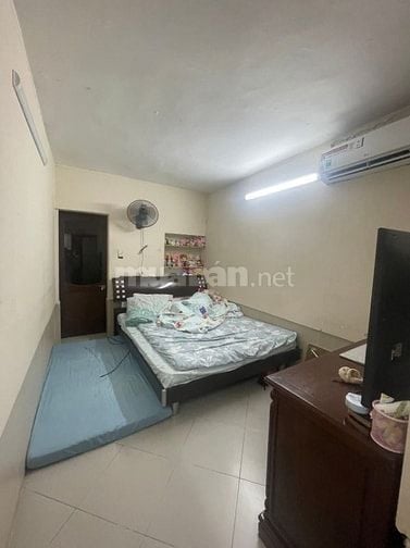 Bán nhà tập thể tầng 1 Thành Công- Huỳnh Thúc Kháng, vừa ở vừa KD