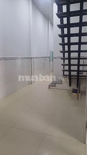 Bán nhà hẽm sạch đẹp, 4x10, nở hậu L 9m, giá 2ty4. Xây dựng 1trệt 1lầu