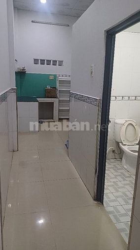 Bán nhà hẽm sạch đẹp, 4x10, nở hậu L 9m, giá 2ty4. Xây dựng 1trệt 1lầu