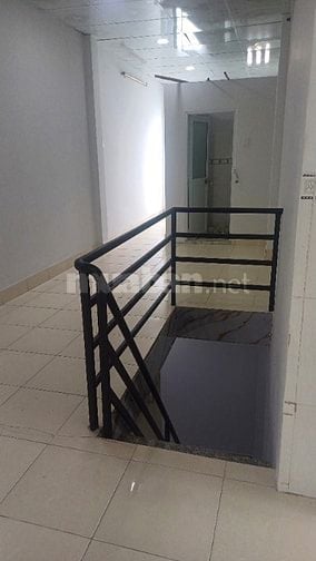 Bán nhà hẽm sạch đẹp, 4x10, nở hậu L 9m, giá 2ty4. Xây dựng 1trệt 1lầu