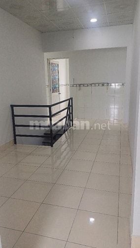 Bán nhà hẽm sạch đẹp, 4x10, nở hậu L 9m, giá 2ty4. Xây dựng 1trệt 1lầu