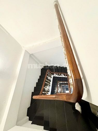 Bán nhà phố Lò Đúc 6 tầng ngõ ba gác tránh giá chỉ hơn 7 tỷ