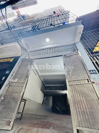 Em có nhà 5 tầng không ở đến muốn bán!