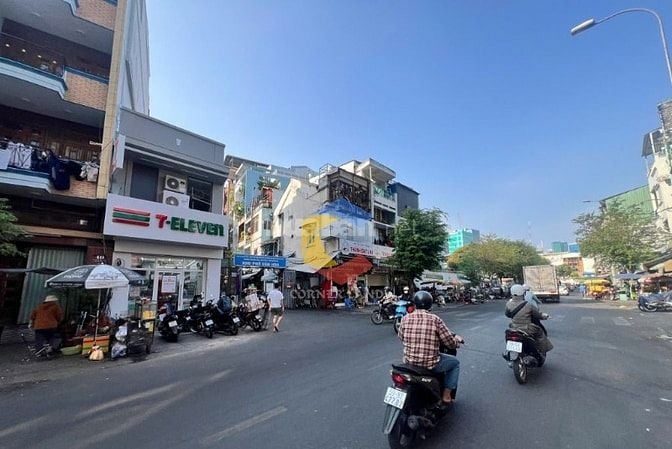 Cho thuê mặt tiền đường Cô bắc quận 1