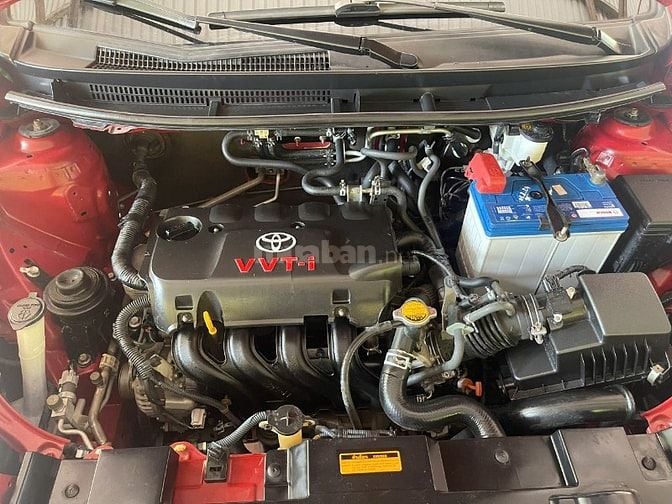 Gia đình cần bán chiếc xe ô tô Toyota Yarit 1.3 G sx 2015 màu đỏ