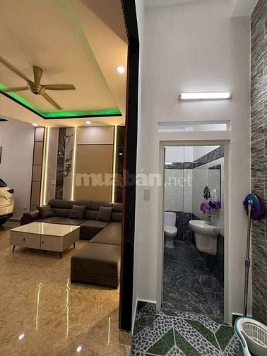 Bán gấp nhà ở đường Trần Nhật Duật, phường Tân Định, quận 1, giá 2 tỷ 