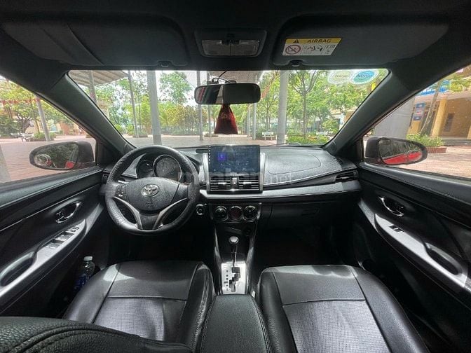 Gia đình cần bán chiếc xe ô tô Toyota Yarit 1.3 G sx 2015 màu đỏ
