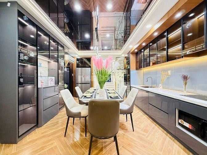 Siêu phẩm 5 Lầu THANG MÁY CAO CẤP hẻm rộng 8m Nguyễn Tư Giản, P12, Q.G