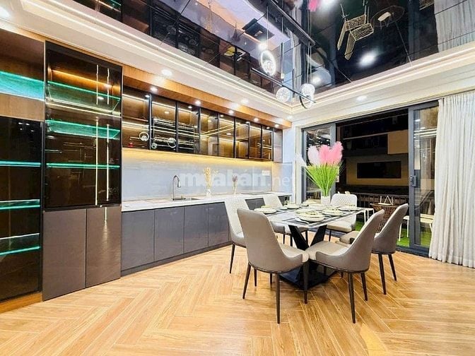 Siêu phẩm 5 Lầu THANG MÁY CAO CẤP hẻm rộng 8m Nguyễn Tư Giản, P12, Q.G