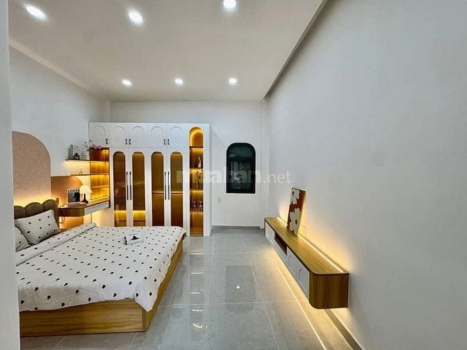 NHÀ ĐẸP-GIÁ TỐT-CHỦ NHÀ THIỆN CHÍ|SHR|BAO MỌI CHI PHÍ CHUYỂN NHƯỢNG