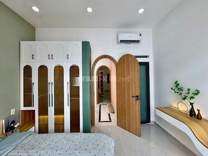 NHÀ ĐẸP-GIÁ TỐT-CHỦ NHÀ THIỆN CHÍ|SHR|BAO MỌI CHI PHÍ CHUYỂN NHƯỢNG