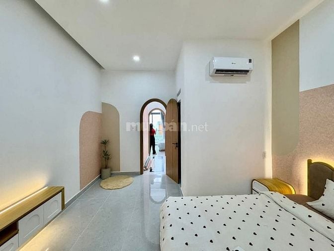 NHÀ ĐẸP-GIÁ TỐT-CHỦ NHÀ THIỆN CHÍ|SHR|BAO MỌI CHI PHÍ CHUYỂN NHƯỢNG