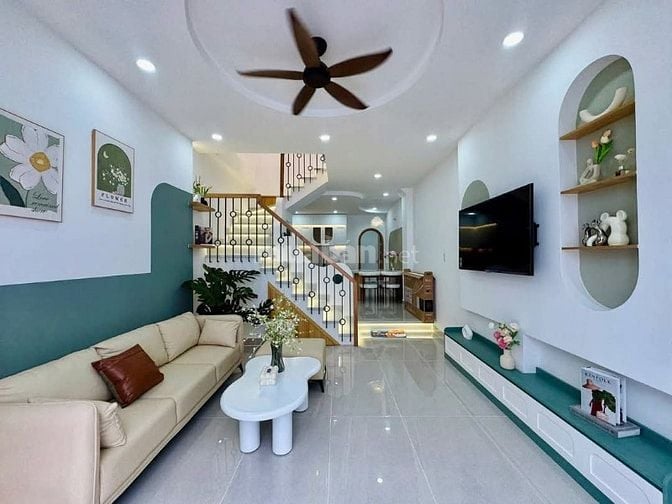 NHÀ ĐẸP-GIÁ TỐT-CHỦ NHÀ THIỆN CHÍ|SHR|BAO MỌI CHI PHÍ CHUYỂN NHƯỢNG