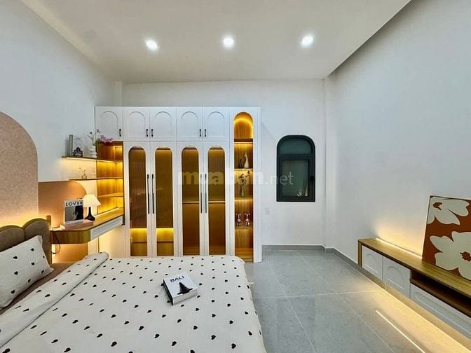 NHÀ ĐẸP-GIÁ TỐT-CHỦ NHÀ THIỆN CHÍ|SHR|BAO MỌI CHI PHÍ CHUYỂN NHƯỢNG