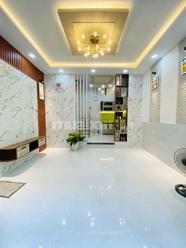 Nhà mễ cốc P15 Q8 2 lầu đúc 4,2 x 8,2 ( 4pn + 3wc ) SH riêng 