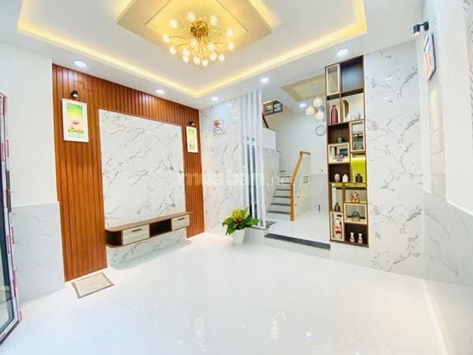 Nhà mễ cốc P15 Q8 2 lầu đúc 4,2 x 8,2 ( 4pn + 3wc ) SH riêng 