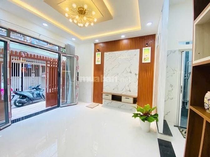Nhà mễ cốc P15 Q8 2 lầu đúc 4,2 x 8,2 ( 4pn + 3wc ) SH riêng 