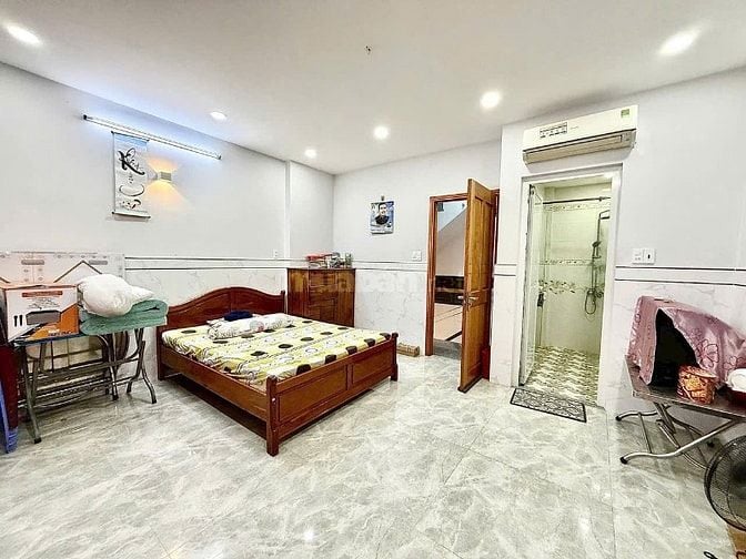 Nhà Căn góc 3 mặt tiền Nhiêu Tứ - Phan Xích Long, P7, Phú Nhuận