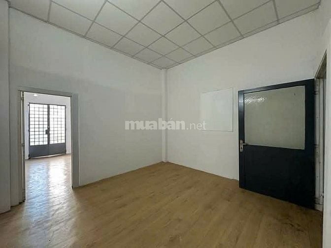 Cho thuê nhà mặt tiền Lạc Long Quân, P.8, Q. Tân Bình giá 16tr