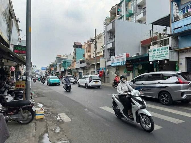 Cho thuê nhà mặt tiền Lạc Long Quân, P.8, Q. Tân Bình giá 16tr