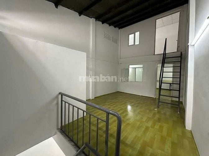 Cho thuê nhà mặt tiền Lạc Long Quân, P.8, Q. Tân Bình giá 16tr