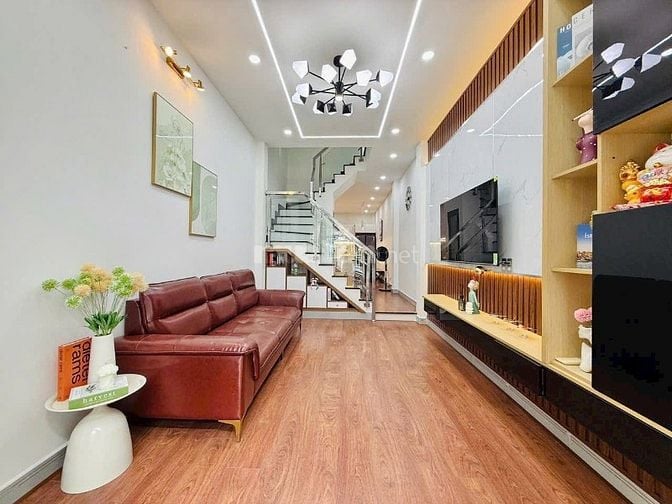 [ GIẢM NGAY 100TR ] Nhà Đoàn Văn Bơ, Quận 4 giá 2Tỷ750 - DT: 68m2 HXH