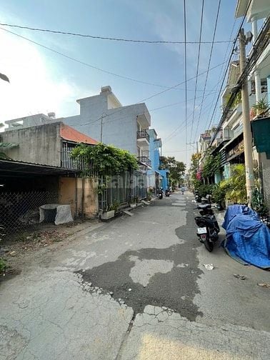 BÁN LÔ ĐẤT ĐẸP VỊ TRÍ 1 SẸC MẶT TIỀN TRƯỜNG LƯU Q9 TP THỦ ĐỨC