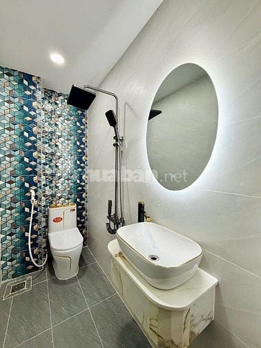 Cần xoay tiền bán gấp nhà Bàn Cờ Q3 48m2/2ty150. Nhà sạch sẽ, hẻm 6m