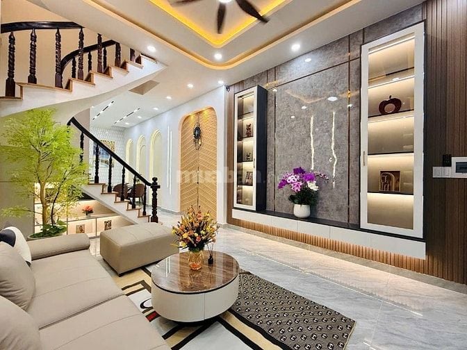 Cần xoay tiền bán gấp nhà Bàn Cờ Q3 48m2/2ty150. Nhà sạch sẽ, hẻm 6m