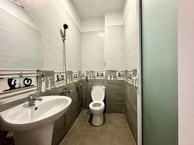 🏡 BÁN NHÀ TRUNG TÂM QUẬN 10 – Đ. HÒA HƯNG 💰 Giá tốt đầu tư, sổ sẵn.