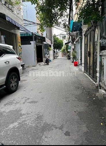 Chính chủ sang gấp đất Huỳnh Văn Bánh, P13 Phú Nhuận,Giá 2tỷ4 70m2